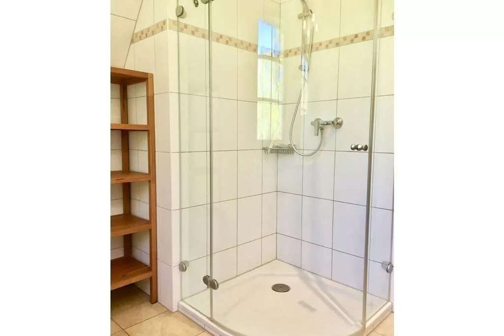 295468-Bathroom