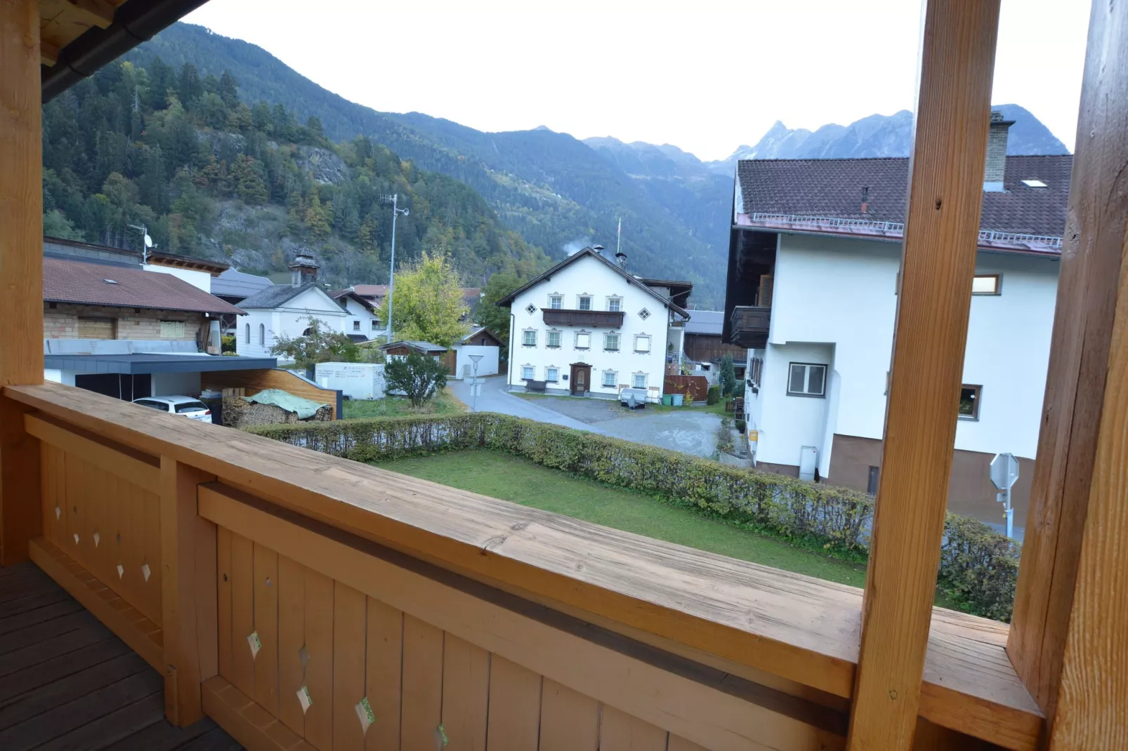 Tomas-Terrace balcony