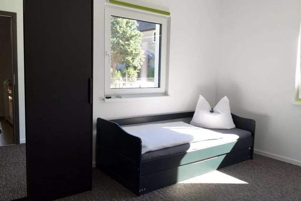 148722-Bedroom