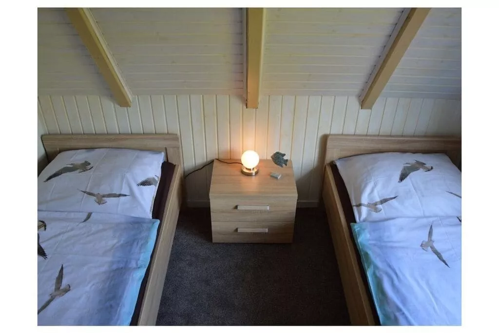 236328-Bedroom