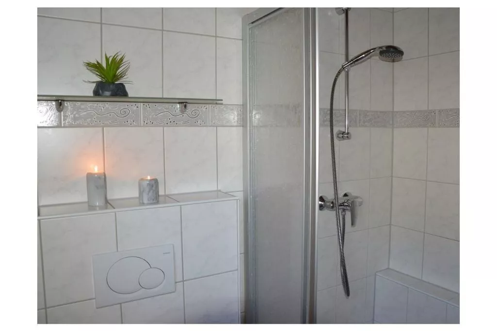 236328-Bathroom