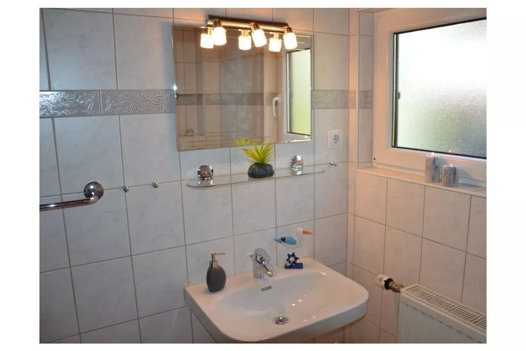 236328-Bathroom