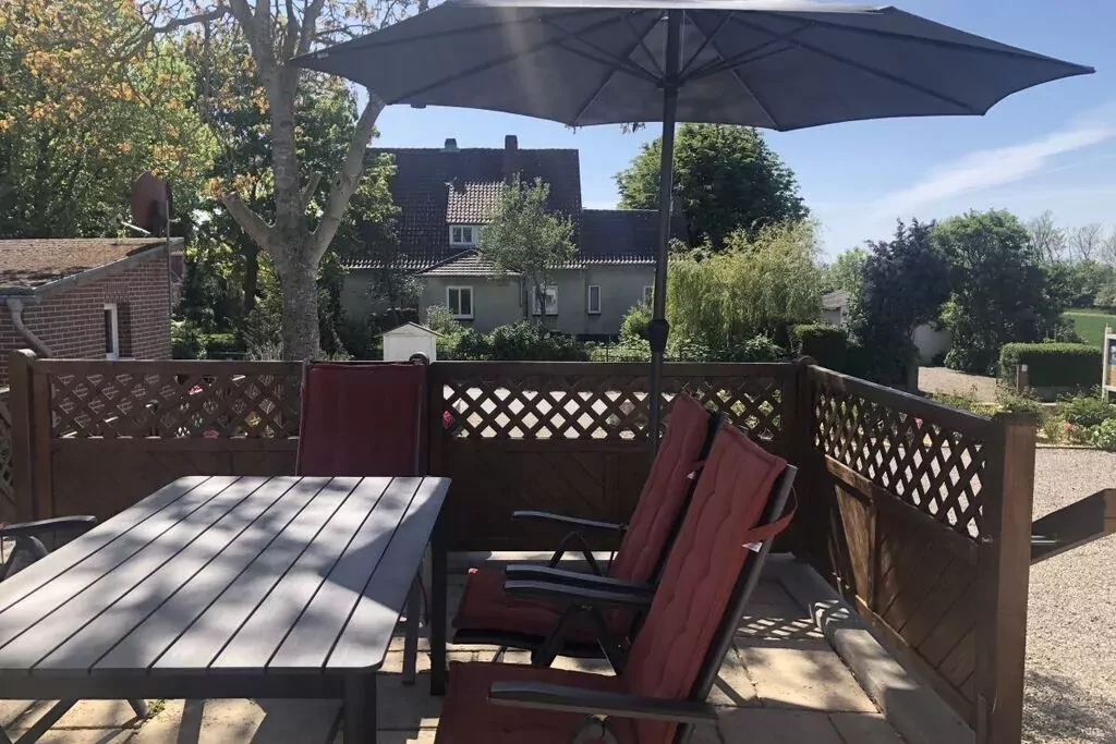 302256-Terrace