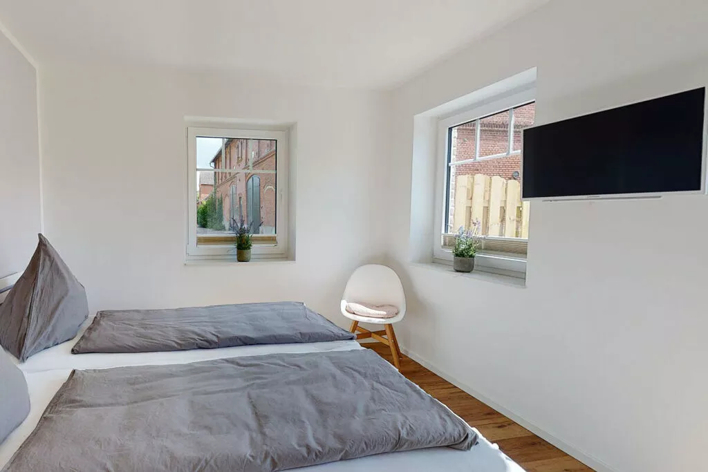 307189-Bedroom