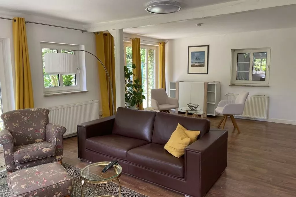457995-Living room