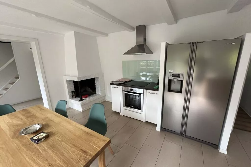 457995-Kitchen