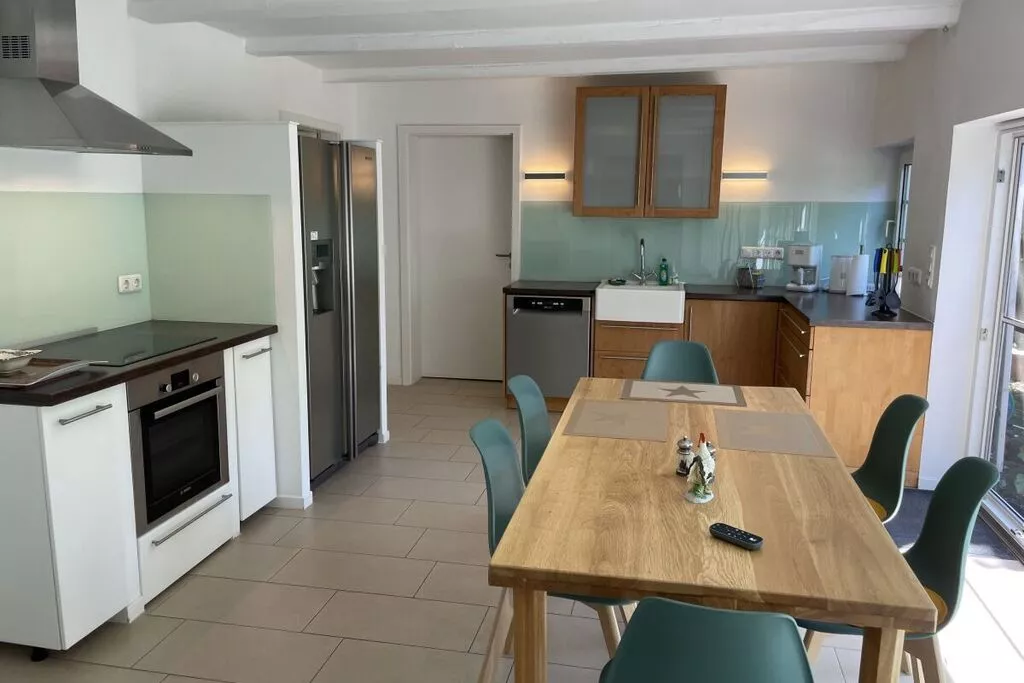 457995-Kitchen