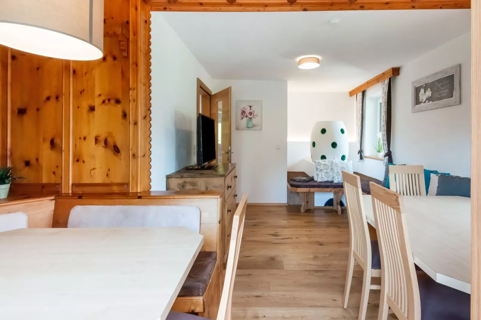 Auer-Dining room