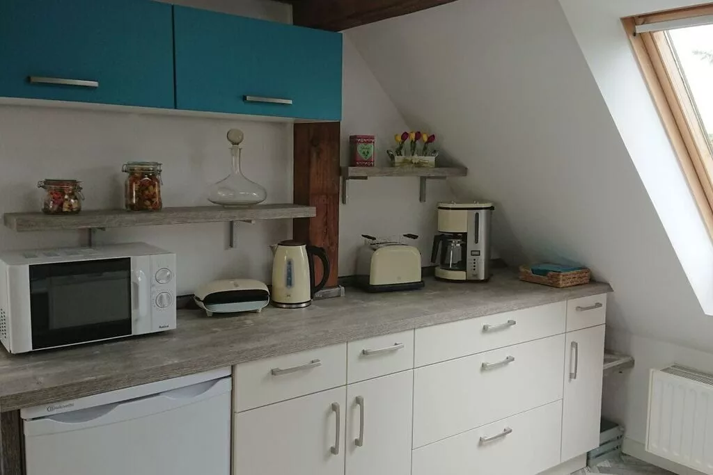 300253-Kitchen