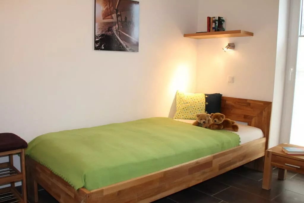 90190-Bedroom