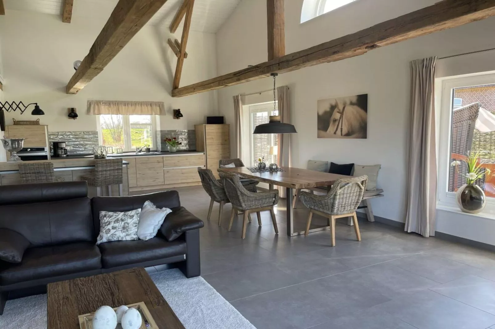 394353-Living room