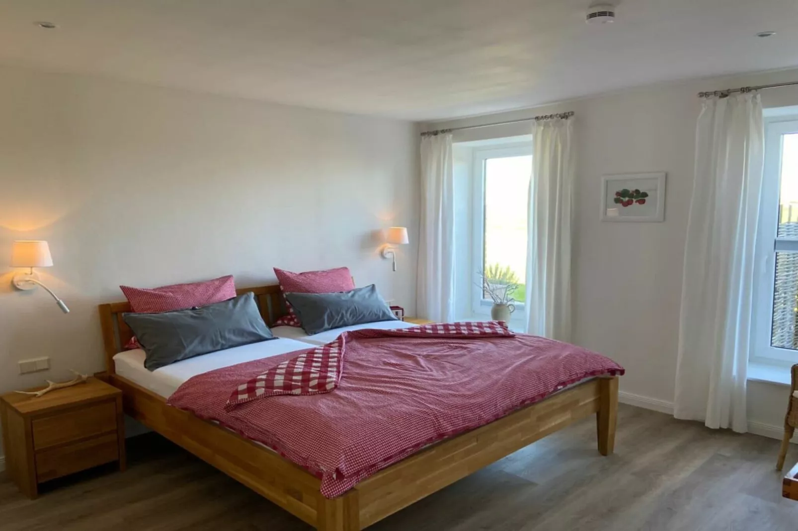 394353-Bedroom