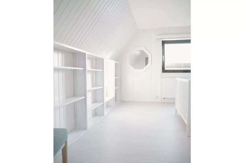 255799-Bedroom