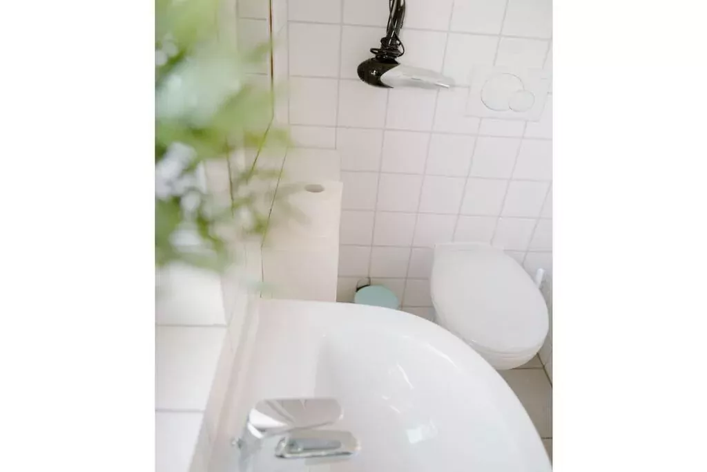 255799-Bathroom