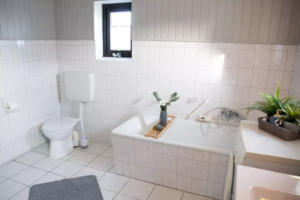 255799-Bathroom