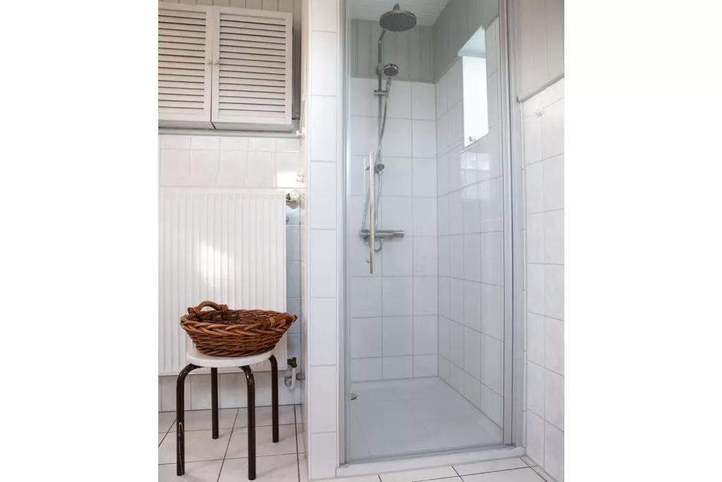 255799-Bathroom