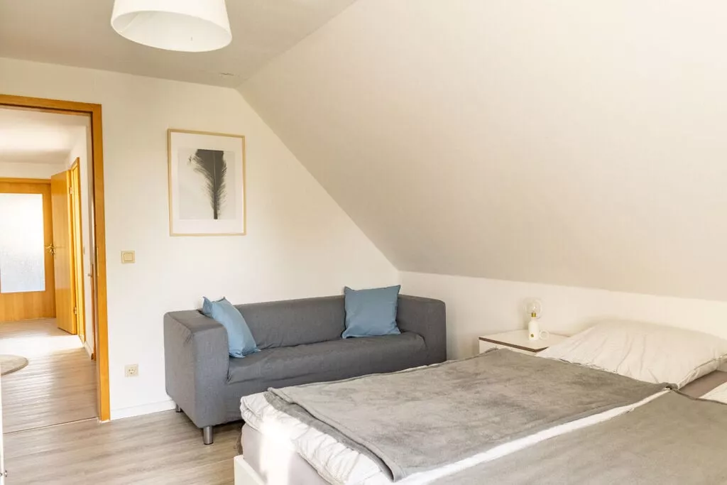 372308-Bedroom