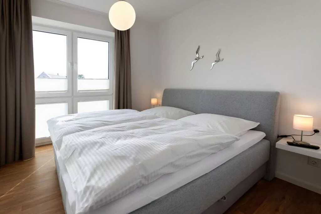 286182-Bedroom