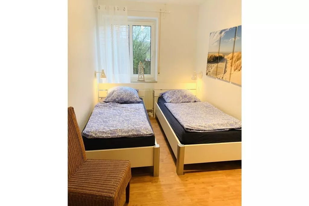 315682-Bedroom