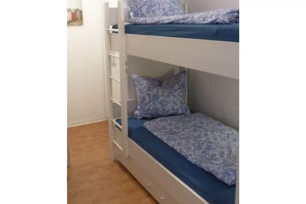 315682-Bedroom