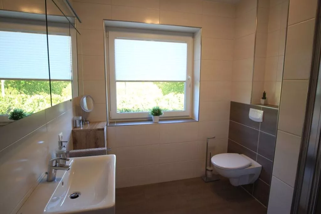 296905-Bathroom