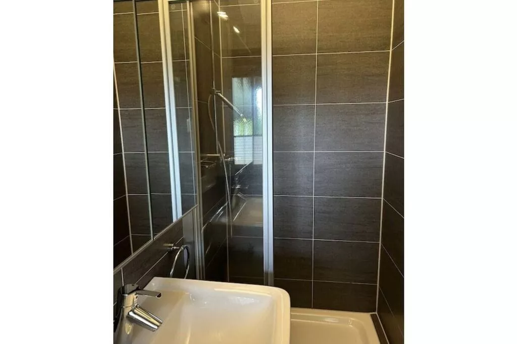 386510-Bathroom