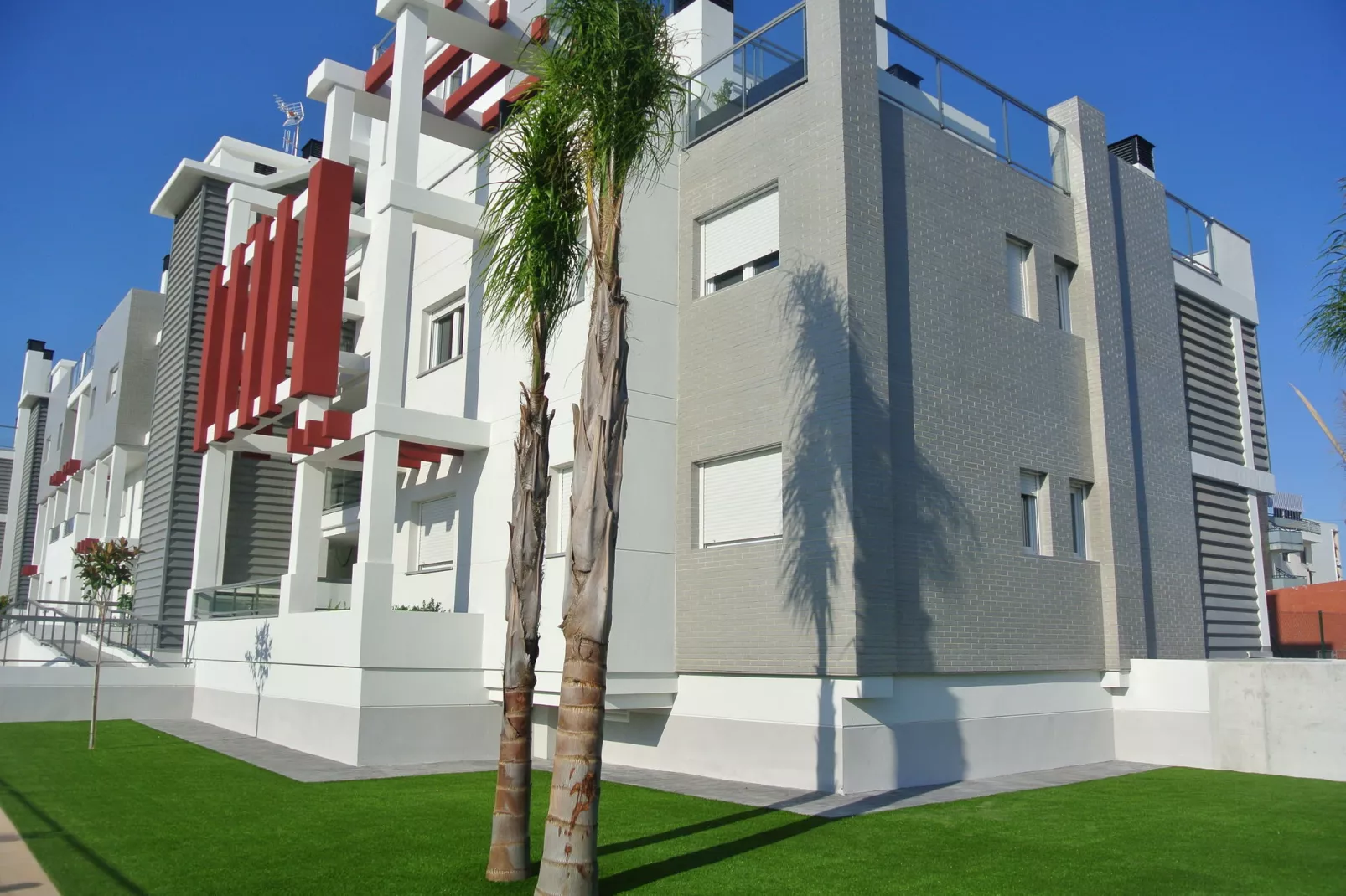 Residencial Victoria 1	-Exterior summer