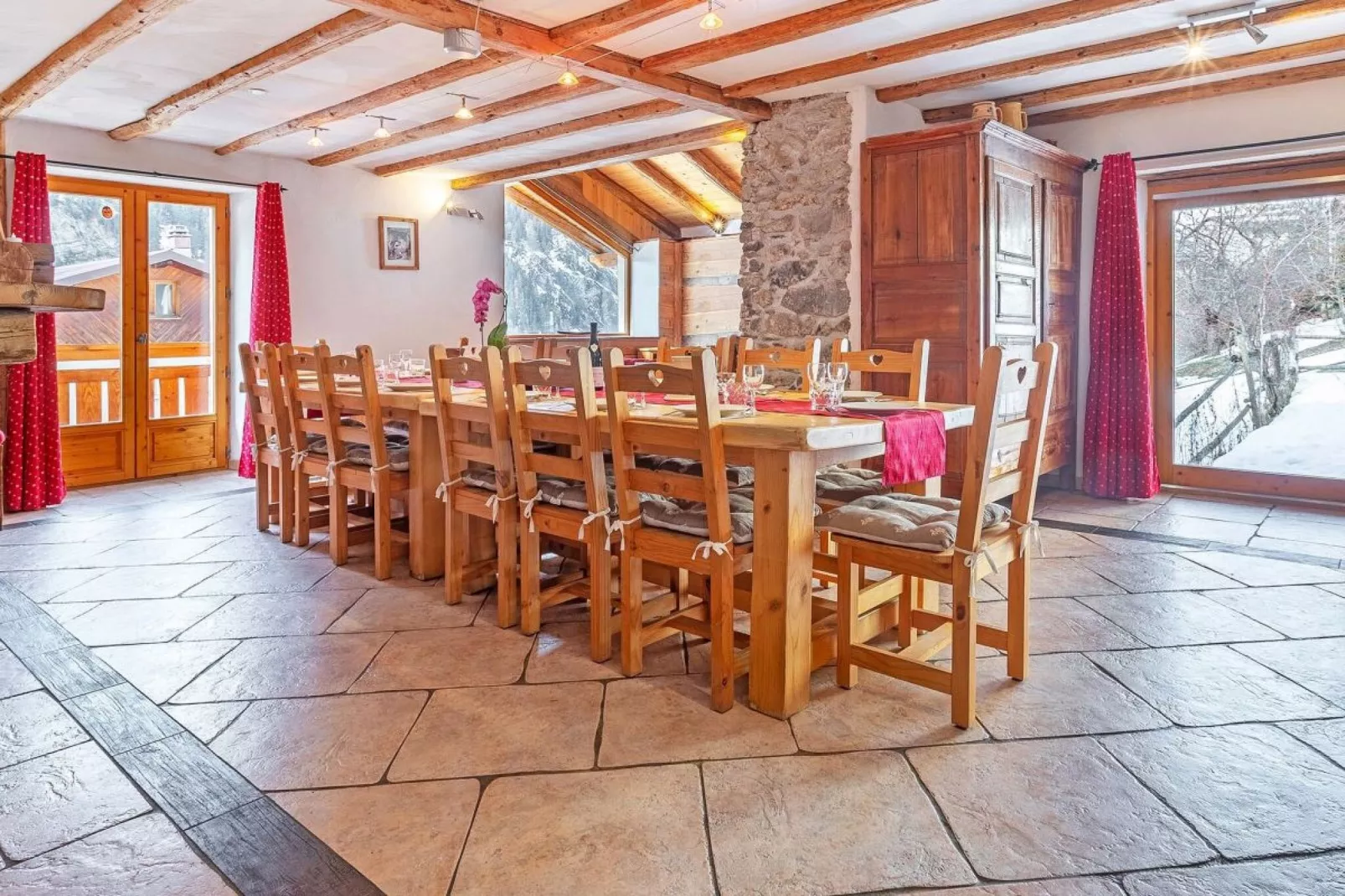 Chalet Honoré-Dining room