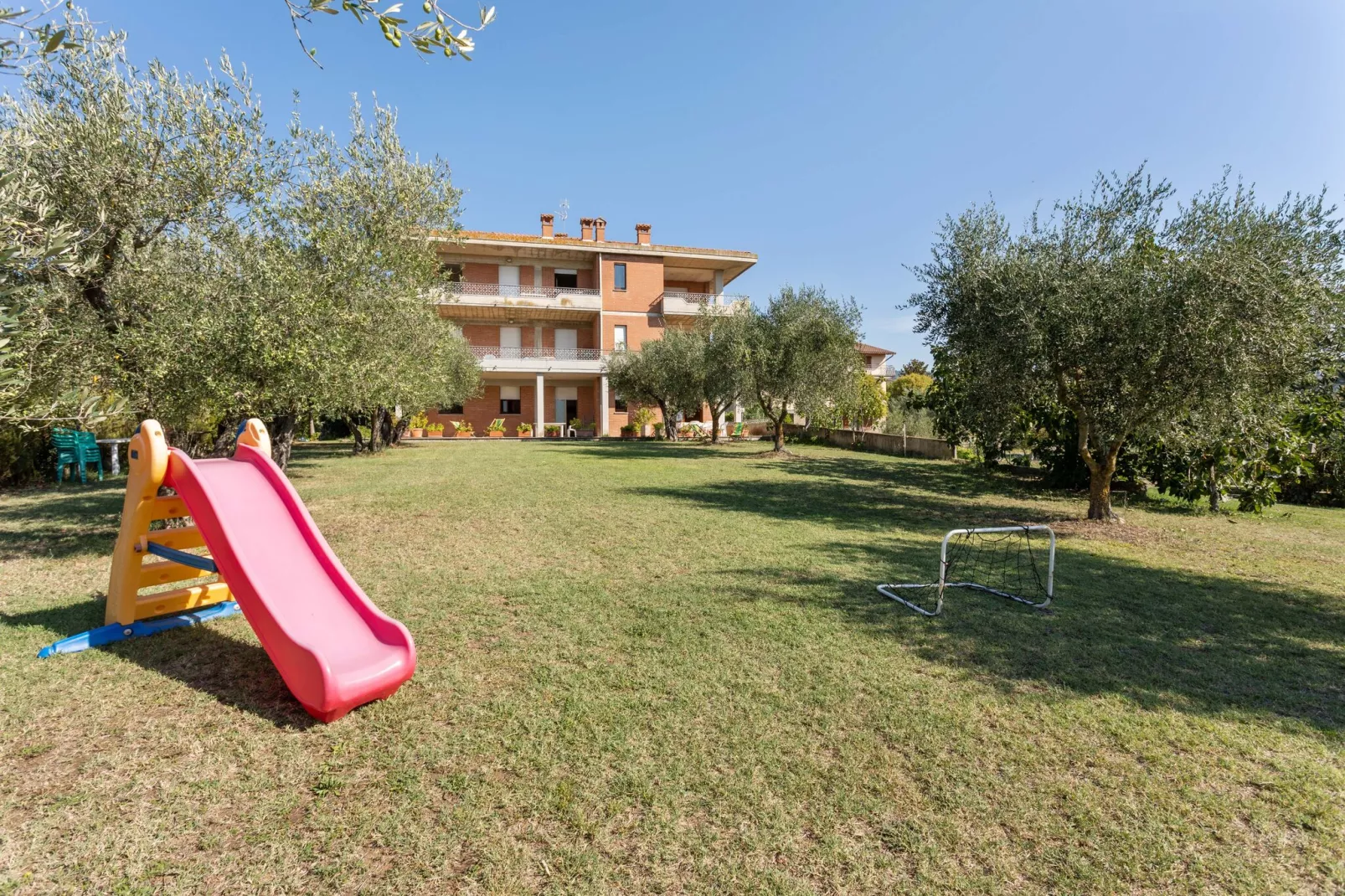 Casa Tommaso - Quadri P T - 8 pax