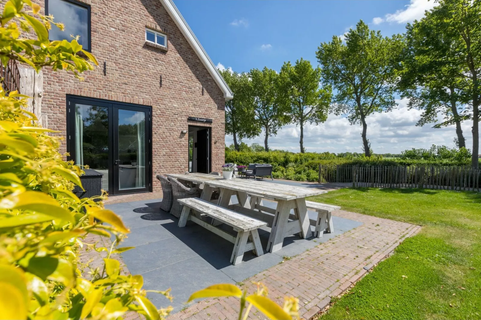 Lepelstraat 18B  Vrouwenpolder "'t Zwartje"-Terrace balcony