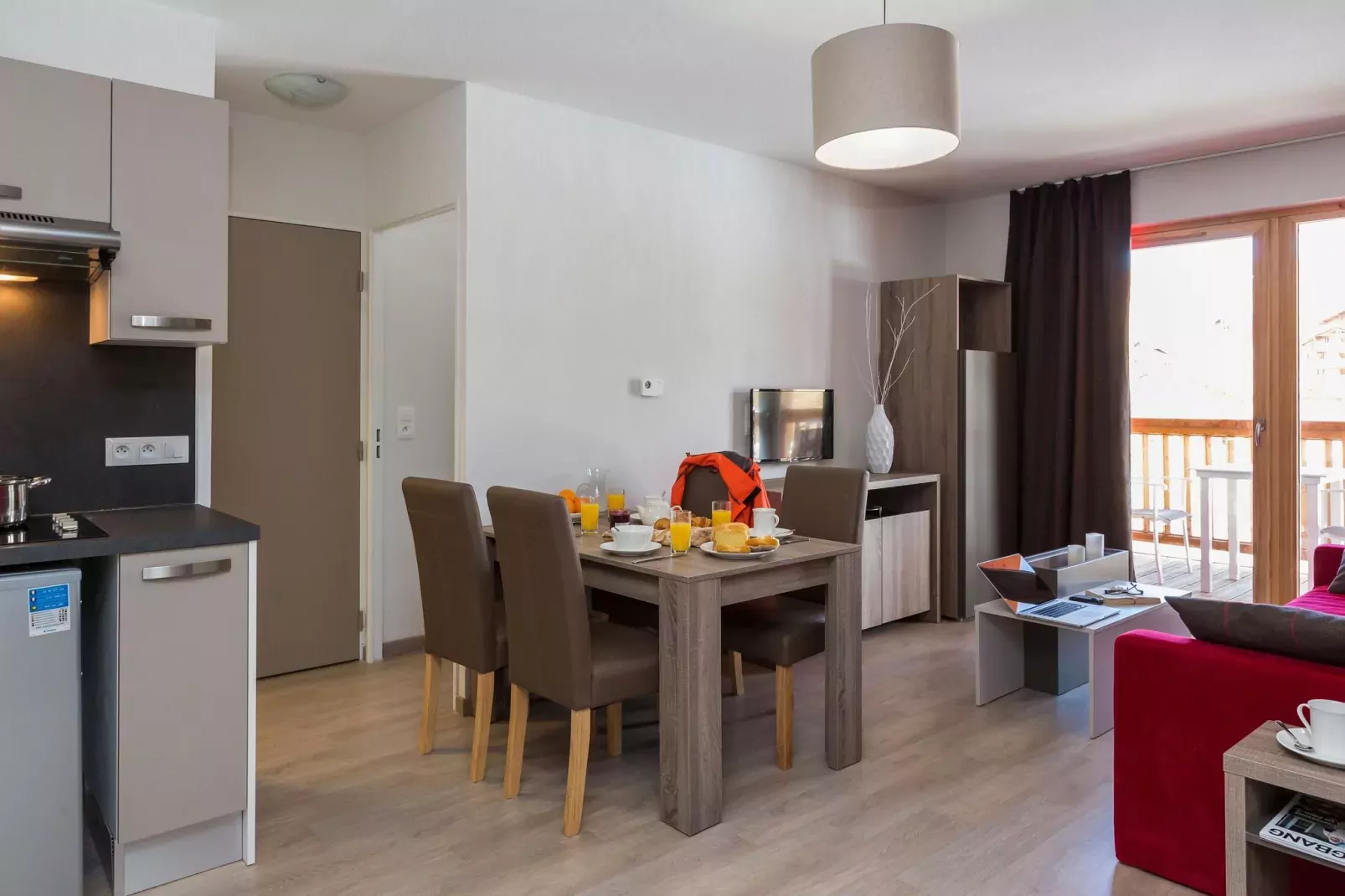 Résidence Prestige Front de Neige 4-Wohnzimmer