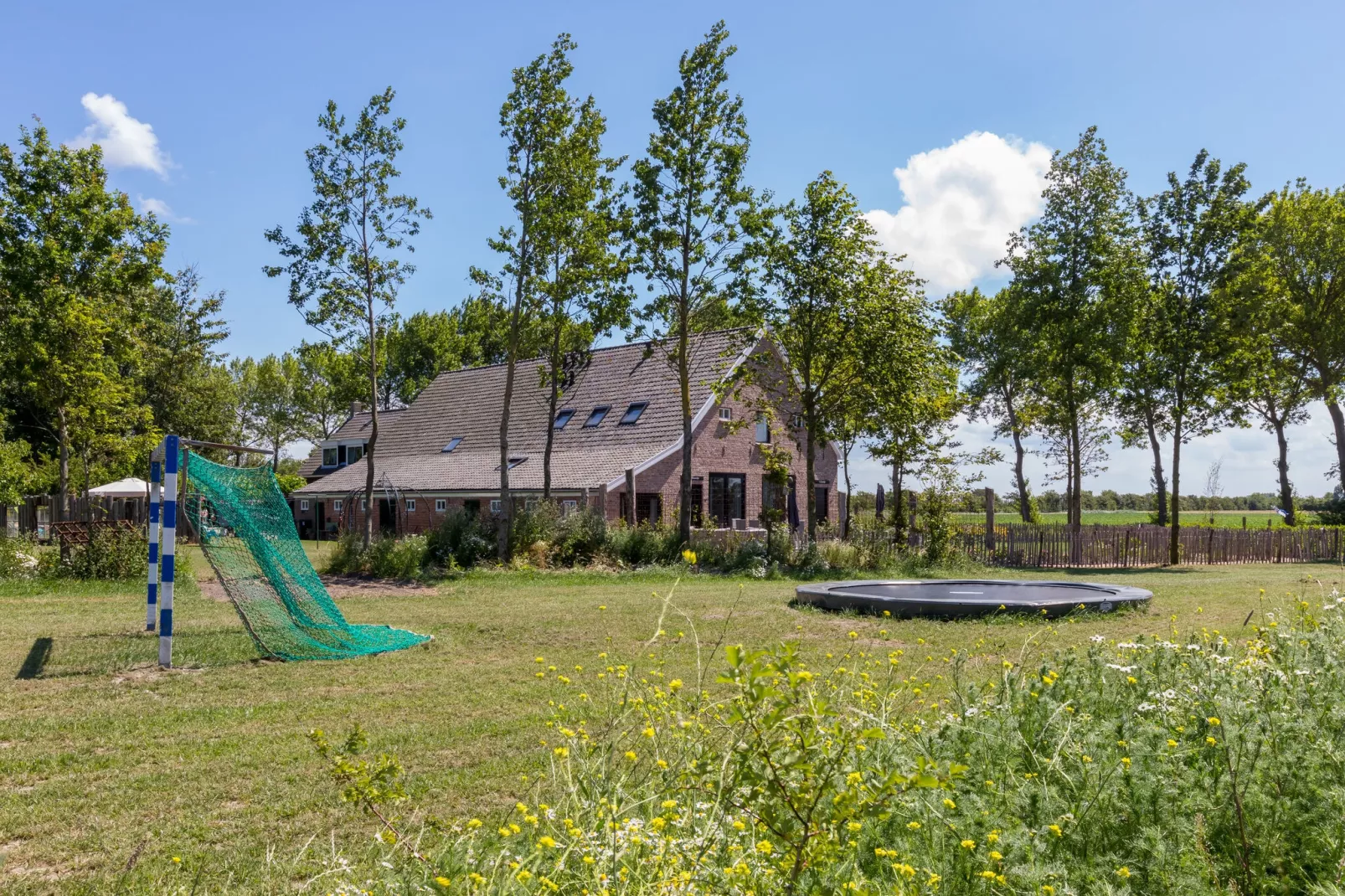 Lepelstraat 18B  Vrouwenpolder "'t Zwartje"-Gardens summer
