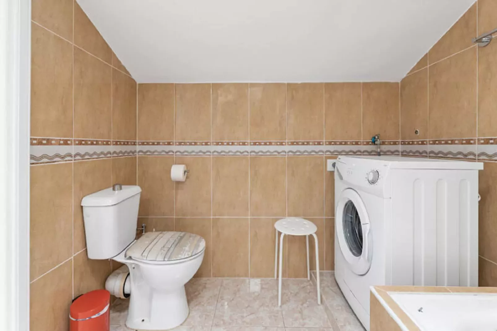 Dersu-Bathroom
