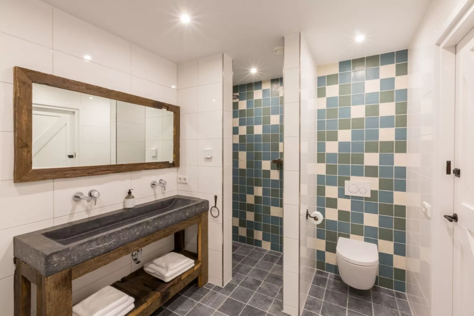 Familiehuis - Lepelstraat 18AB  Vrouwenpolder-Badezimmer