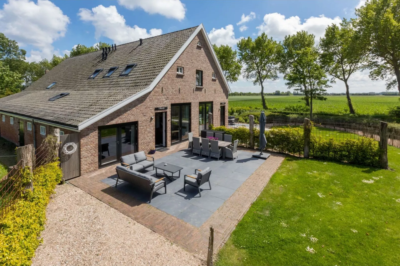 Familiehuis - Lepelstraat 18AB  Vrouwenpolder-Terrassenbalkon