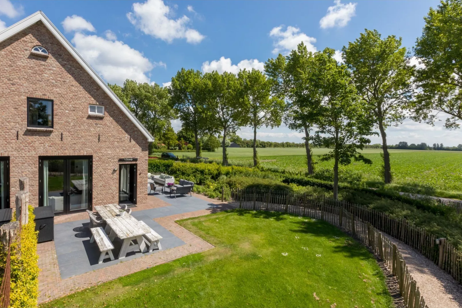 Familiehuis - Lepelstraat 18AB  Vrouwenpolder-Außenbereich Sommer