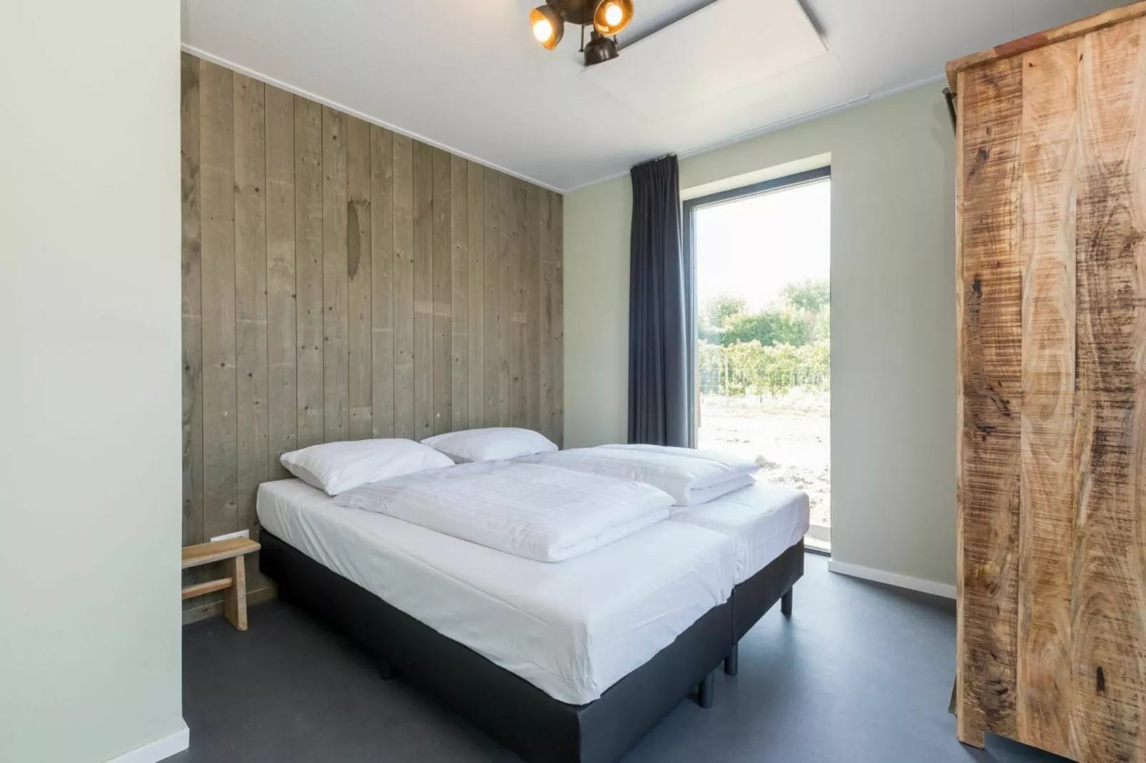Vroondijk 2- duinappel en zonnebes-Bedroom
