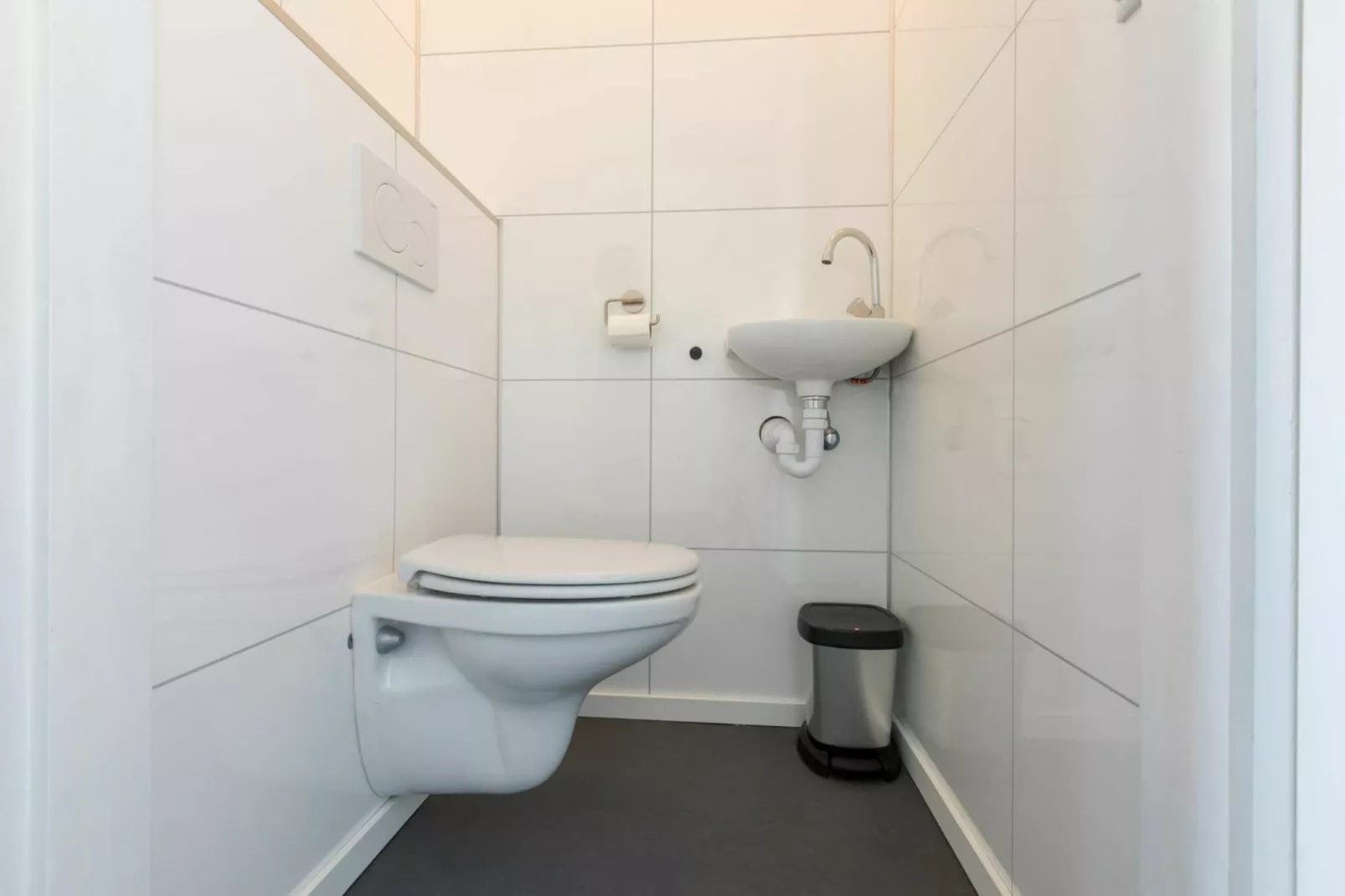 Vroondijk 2- duinappel en zonnebes-Bathroom
