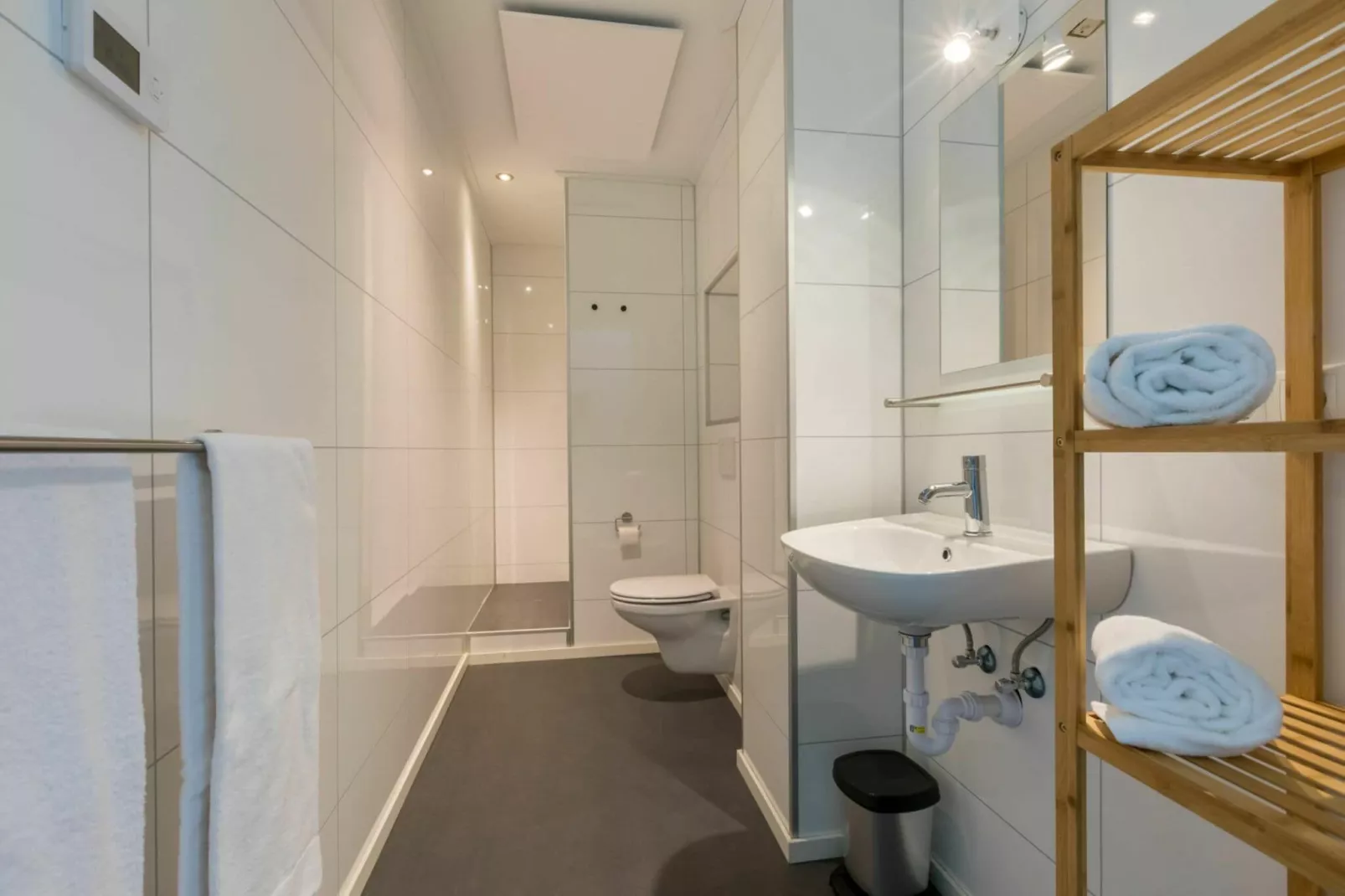 Vroondijk 2- duinappel en zonnebes-Bathroom