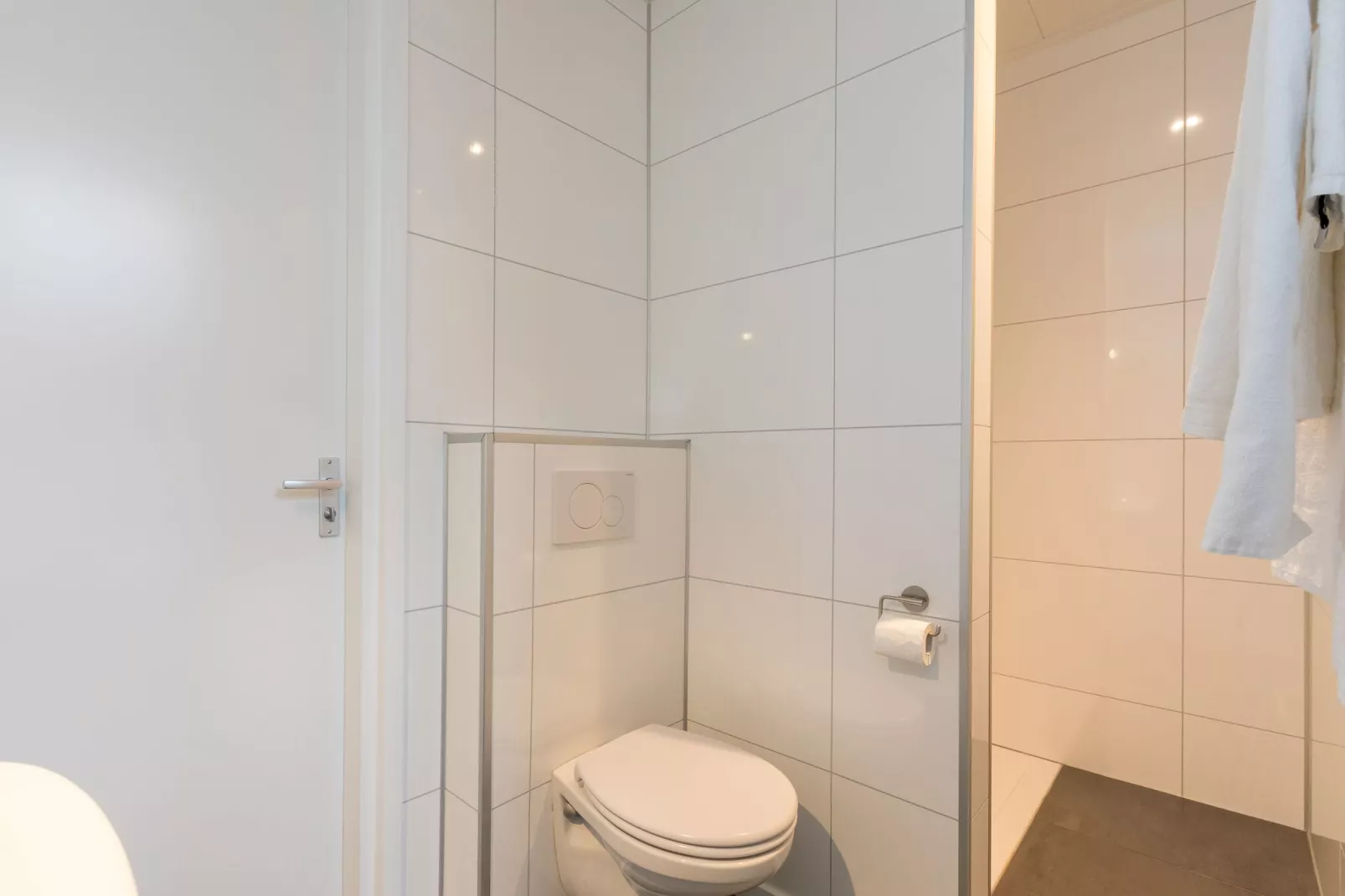 Vroondijk 2-Zeebloesem-Bathroom
