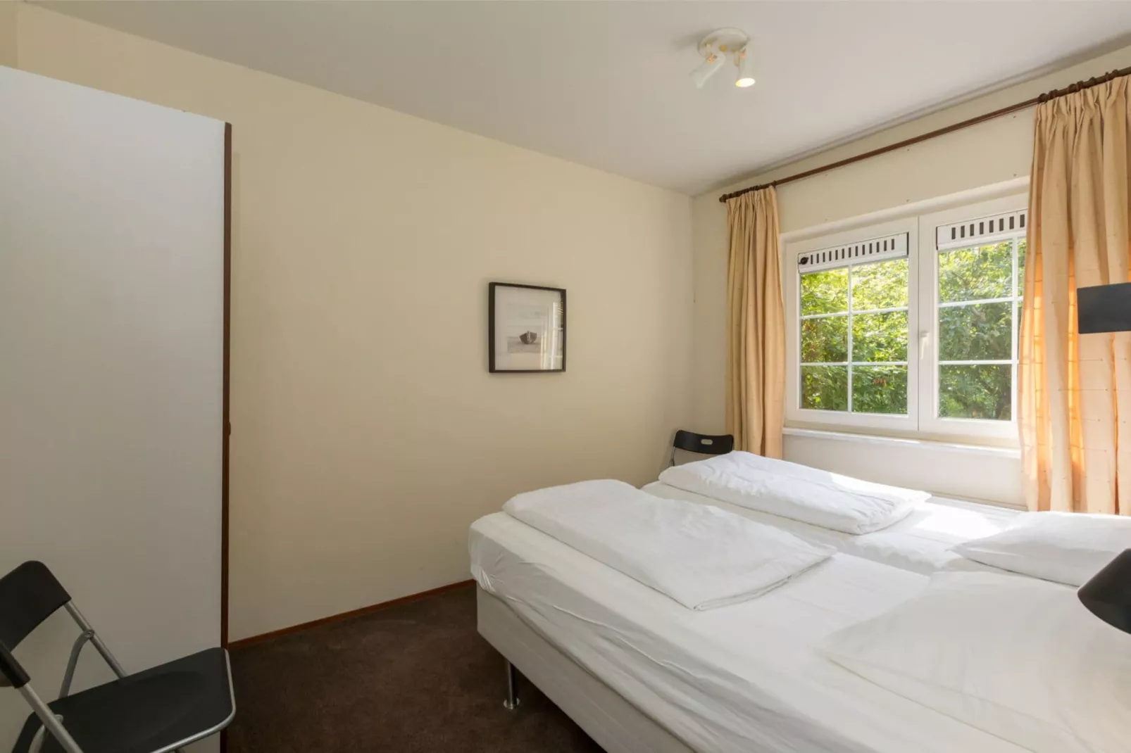 Vroondijk 2- Zeepeertje-Bedroom