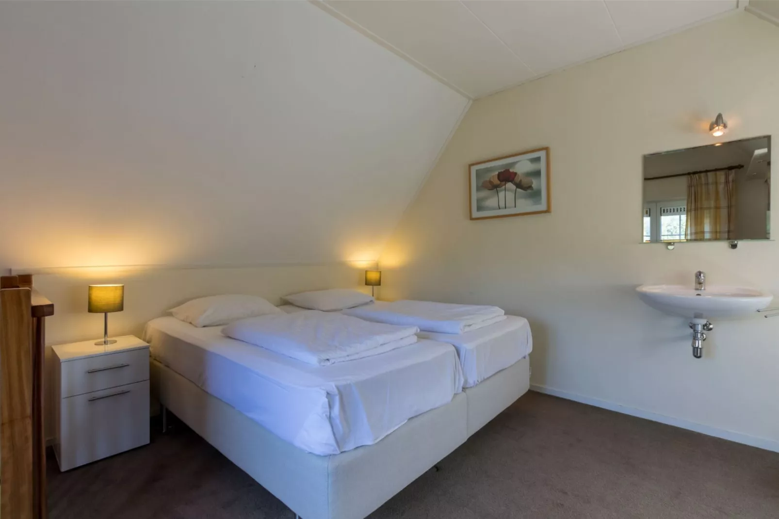 Vroondijk 2- Zeepeertje-Bedroom