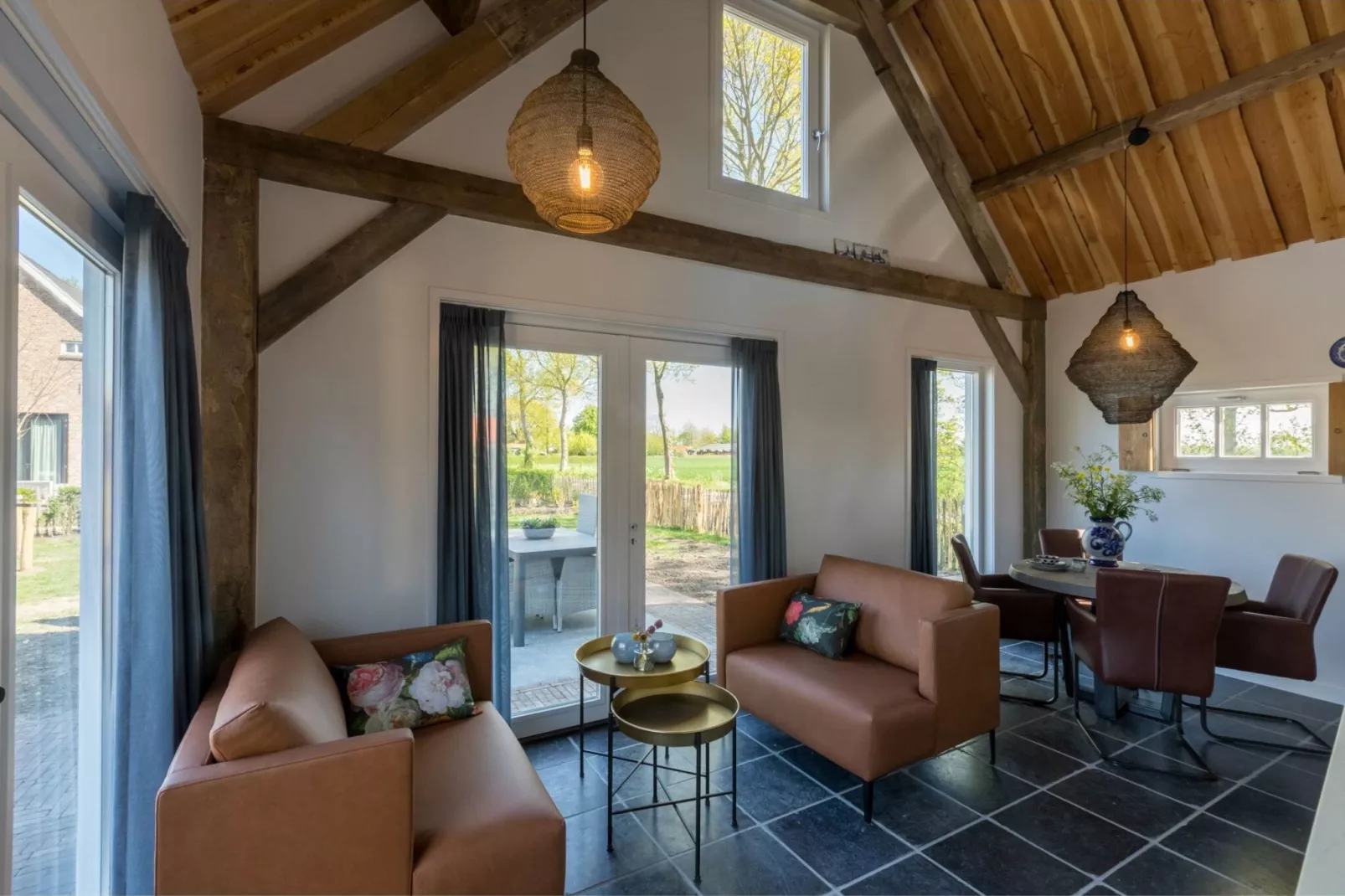 Lepelstraat 18C  Vrouwenpolder-Wohnzimmer