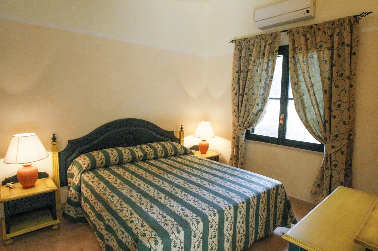 APT studio 1 camera-Bedroom