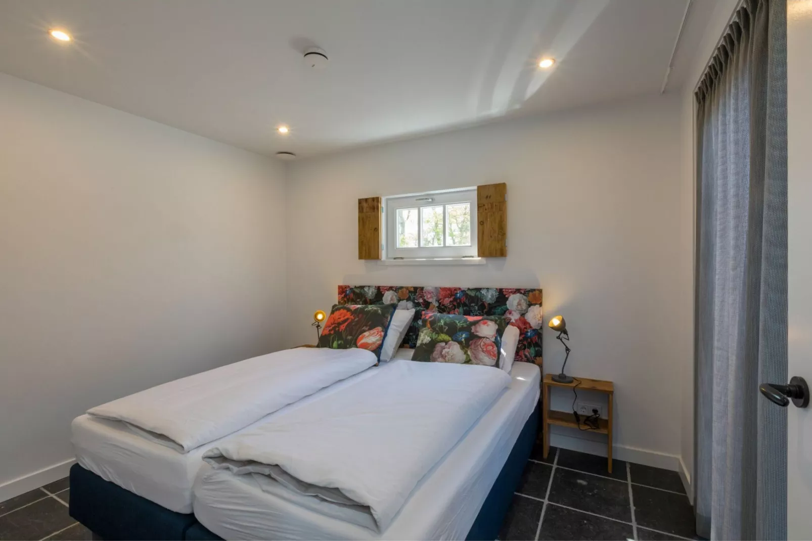 Lepelstraat 18C  Vrouwenpolder-Schlafzimmer