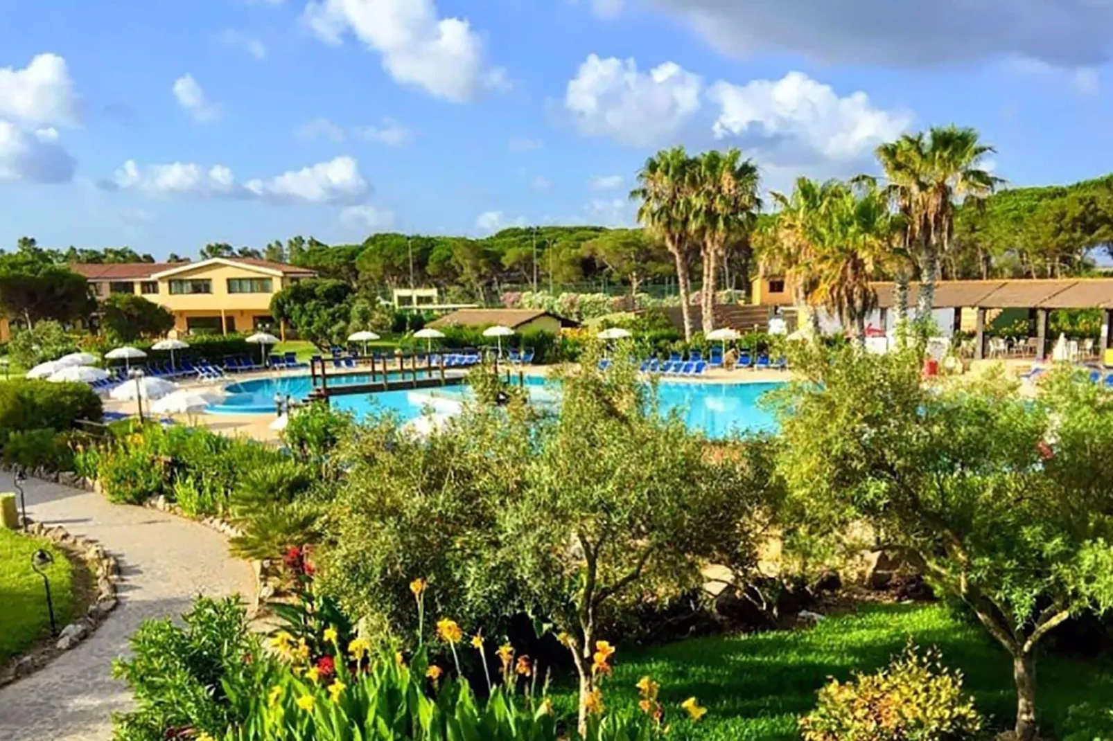 APT studio 2 camere-Piscine