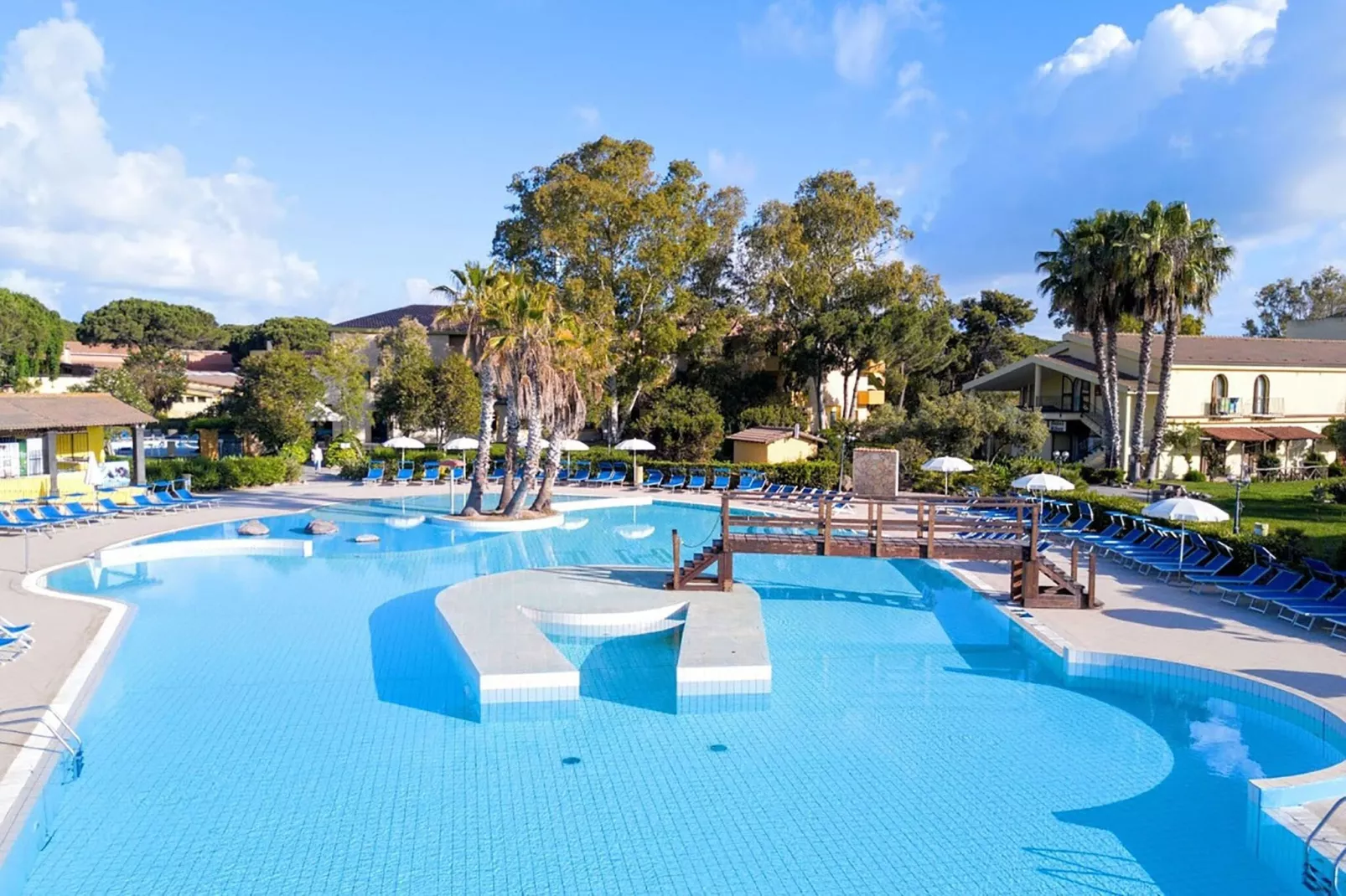 APT studio 2 camere-Piscine