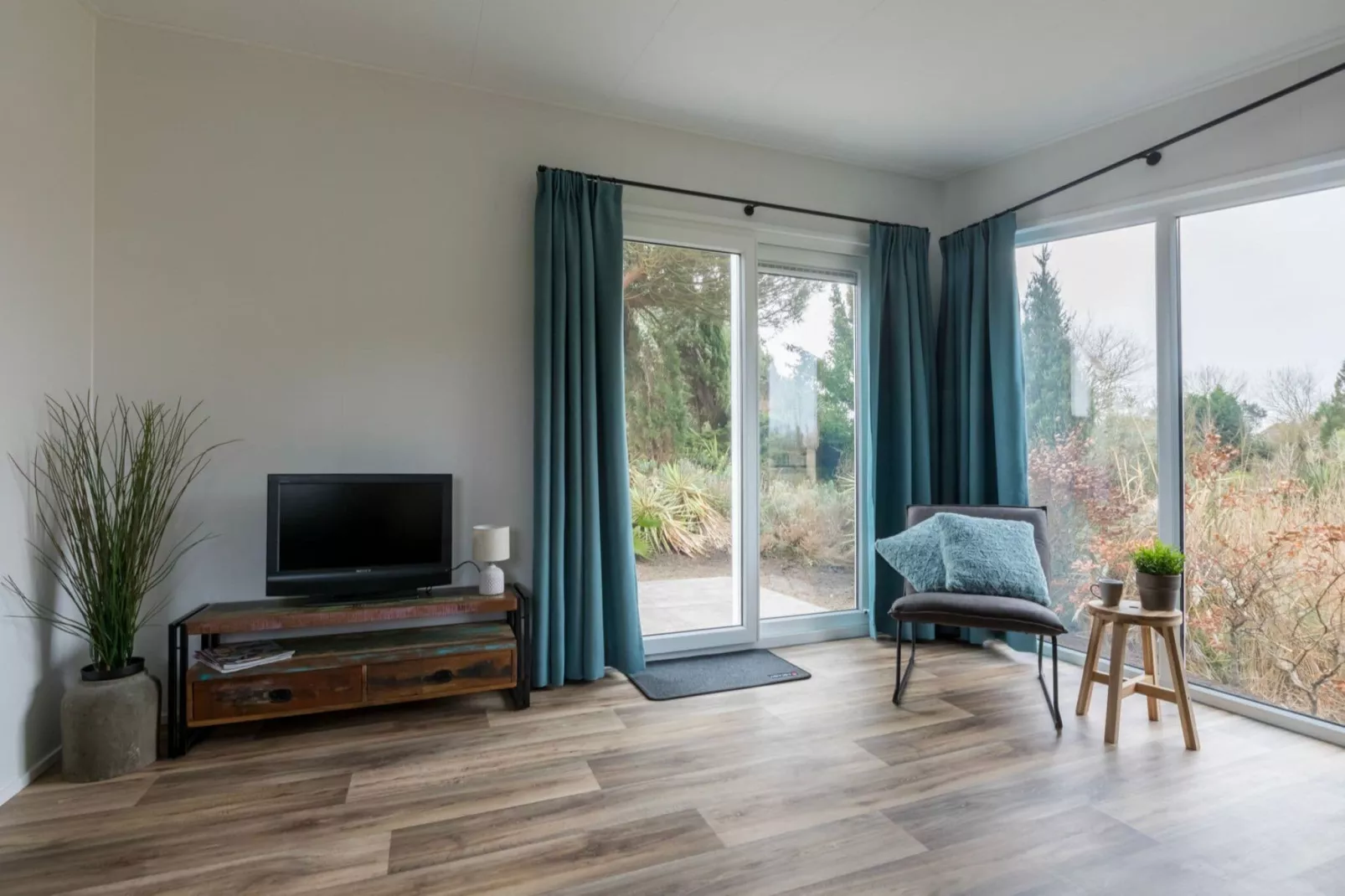 Fort den Haak - Chalet 1 tm 15  hond-Living room