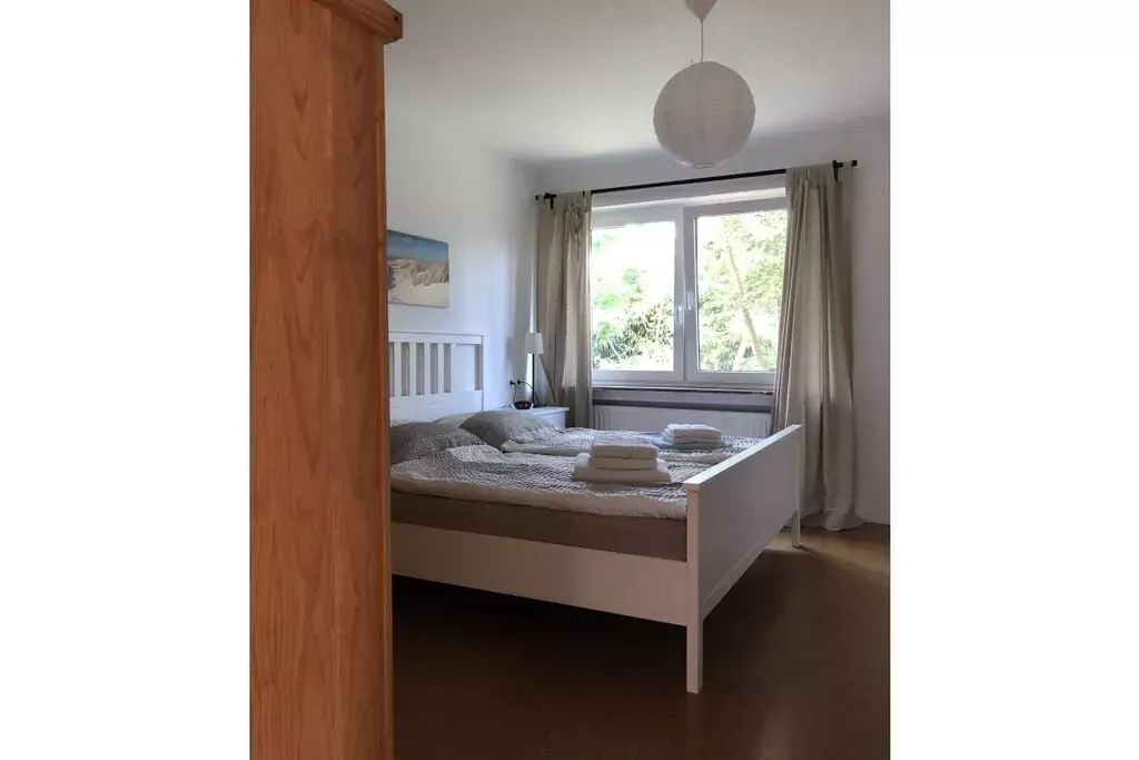 223148-Bedroom
