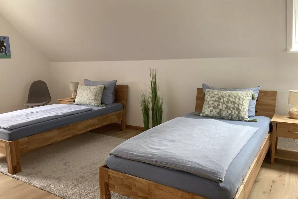 398478-Bedroom